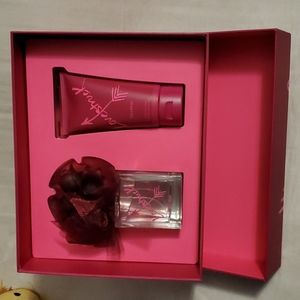 New Love Struck Perfume Set